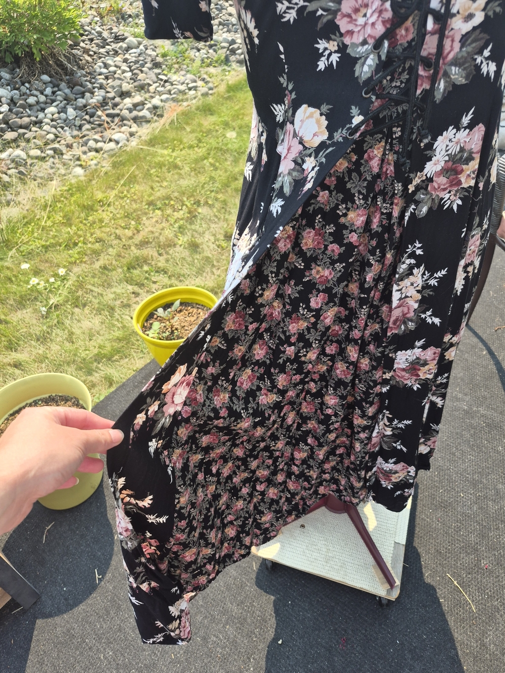 Vintage 90s Romantic Lace-Up Black Floral Midi Dress with Pink Roses - Picture 6 of 10